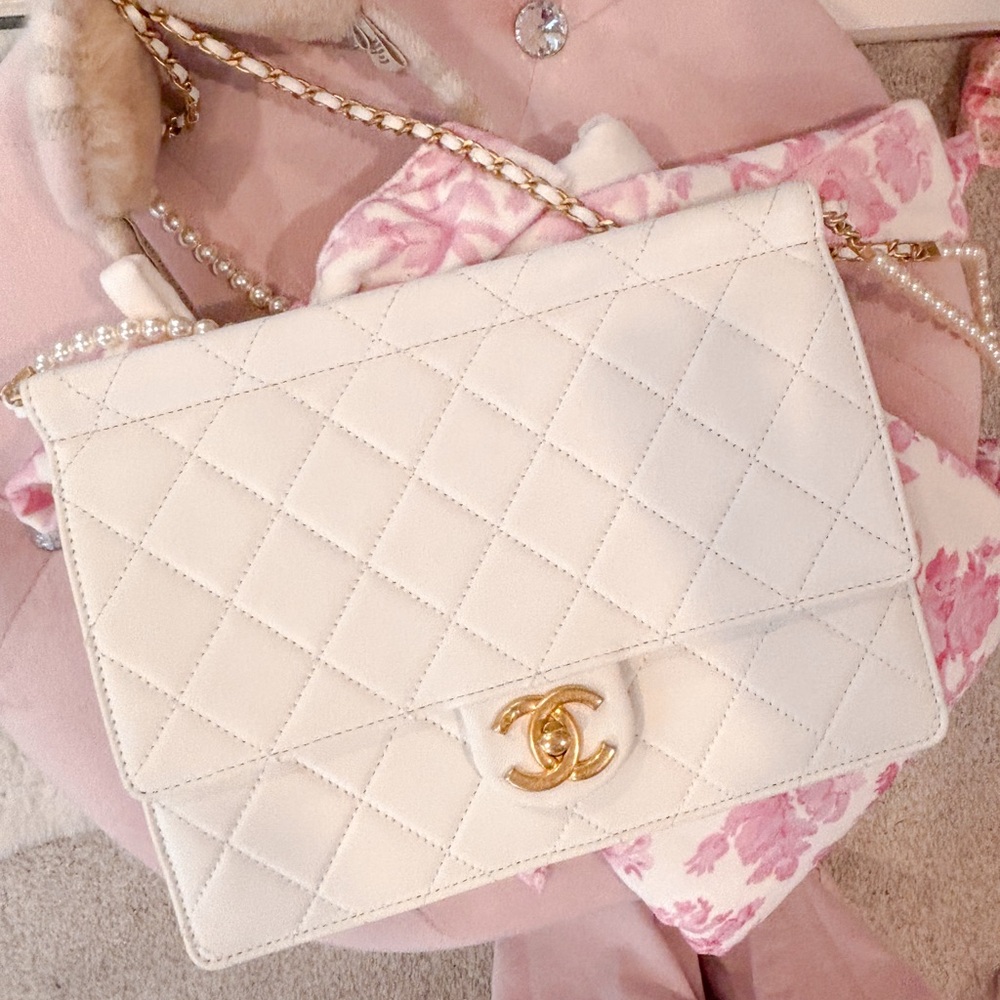 SOLD AUTHENTIC Chanel Ivory Quilted Shoulder Bag with Gold Accents